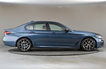 2023 BMW 5-Series - photo 11