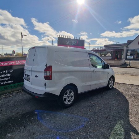 2019 Ford Courier - photo 2