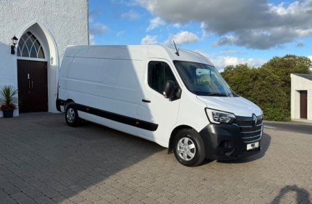 2024 Renault Master