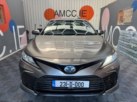 2023 Toyota Camry - photo 2