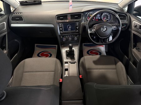 2021 Volkswagen Golf - photo 3