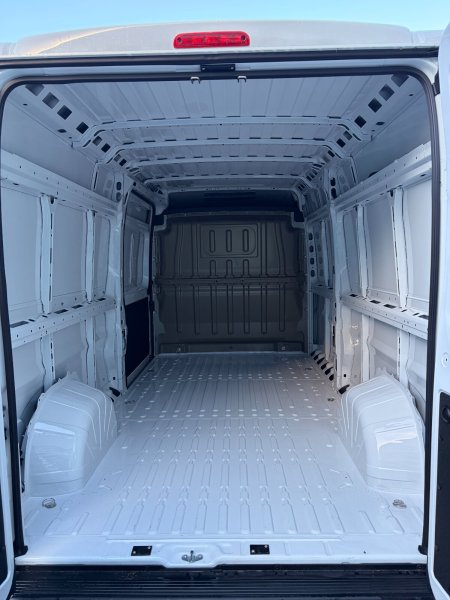 2027 Opel Movano - photo 5