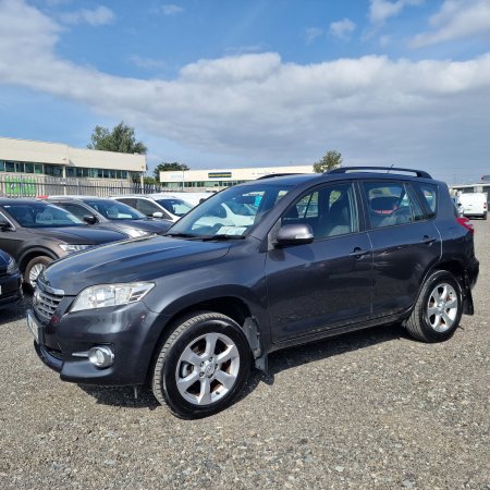 2011 Toyota RAV4 - photo 8