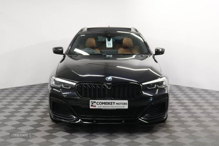2023 BMW 5-Series - photo 2