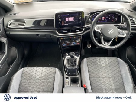 2024 Volkswagen T-Roc - photo 2