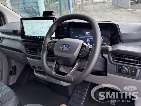 2026 Ford Transit Custom - photo 2
