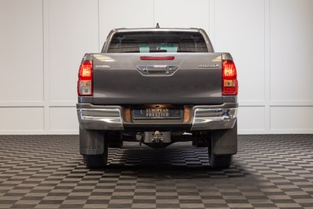 2025 Toyota Hilux - photo 5