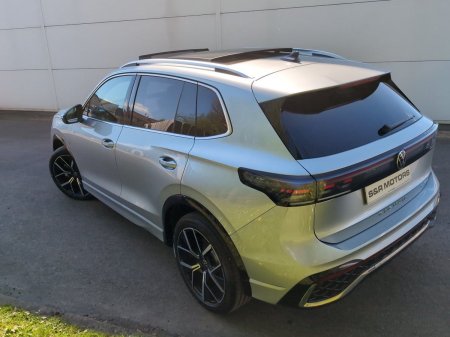 2025 Volkswagen Tiguan - photo 18