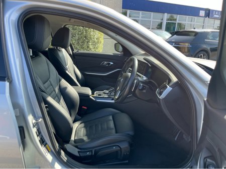 2021 BMW 3-Series - photo 10