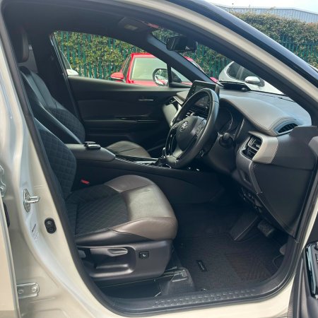 2020 Toyota C-HR - photo 15