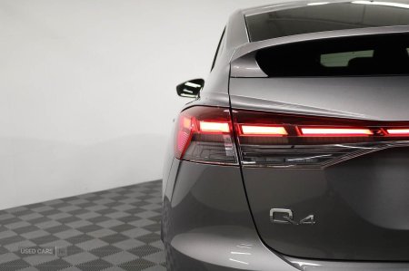2024 Audi Q4 - photo 10