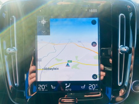 2023 Volvo XC40 - photo 15