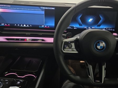 2026 BMW 5-Series - photo 17
