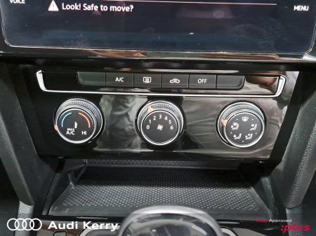 2021 Volkswagen Passat - photo 17