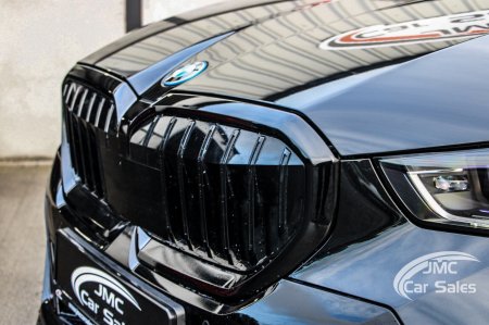 2025 BMW 5-Series - photo 3