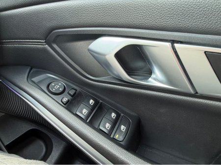2021 BMW 3-Series - photo 17