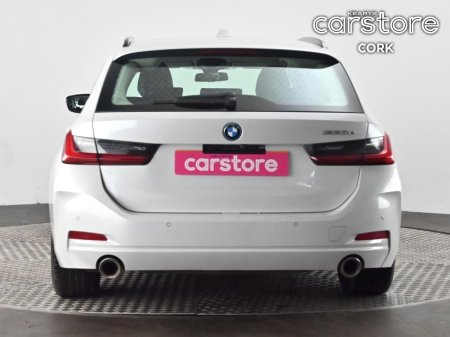 2023 BMW 3-Series - photo 4