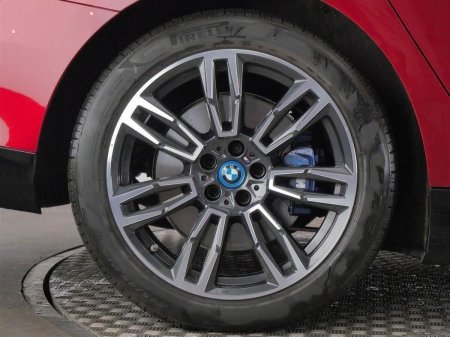 2024 BMW 5-Series - photo 14