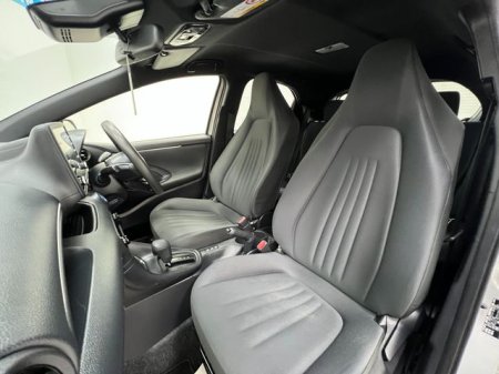 2021 Toyota Yaris - photo 10