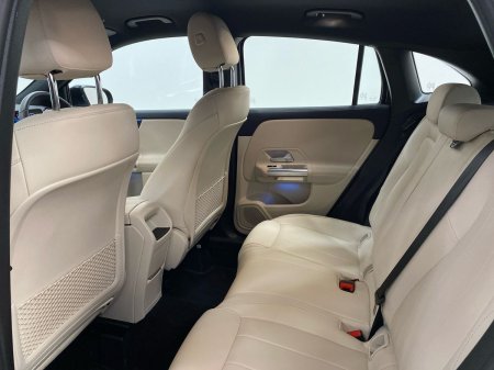 2025 Mercedes-Benz GLA - photo 4