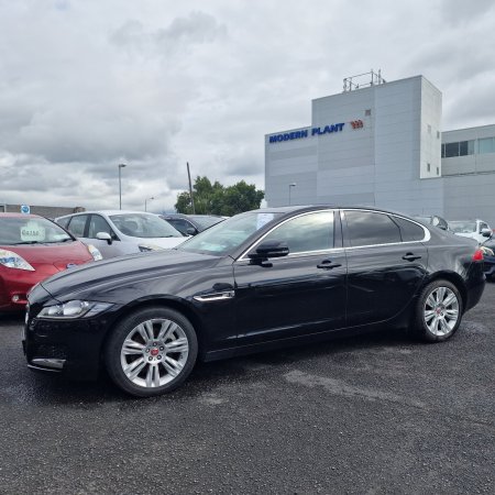 2017 Jaguar XF - photo 2