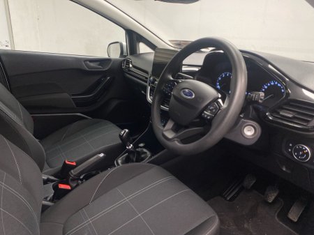 2020 Ford Fiesta - photo 6