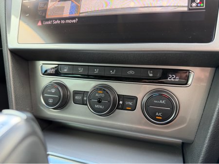 2019 Volkswagen Passat - photo 23