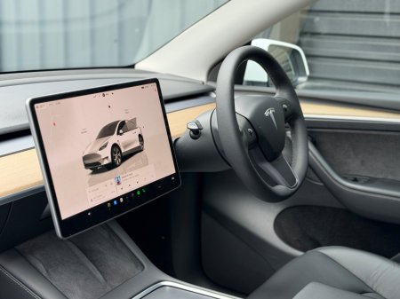 2022 Tesla Model Y - photo 11