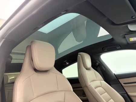 2020 Porsche Taycan - photo 32