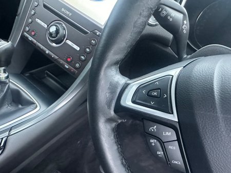 2016 Ford Mondeo - photo 17