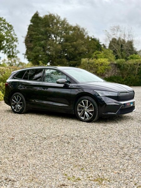 2025 Skoda Enyaq - photo 3