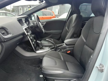 2018 Volvo V40 - photo 17