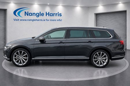 2018 Volkswagen Passat - photo 2
