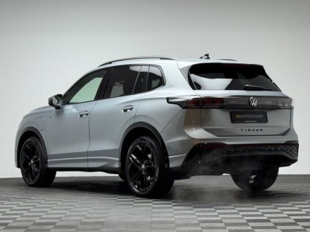 2025 Volkswagen Tiguan - photo 5