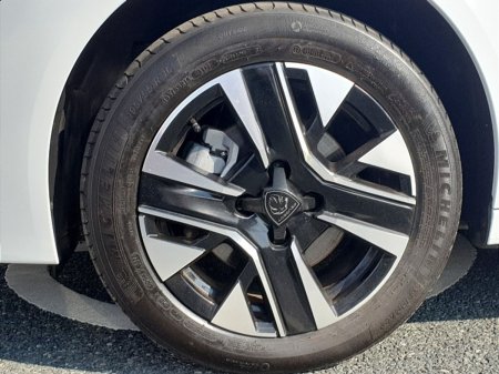 2025 Peugeot 208 - photo 10