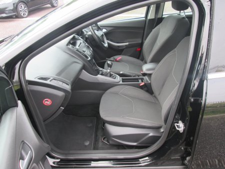 2016 Ford Focus - photo 13