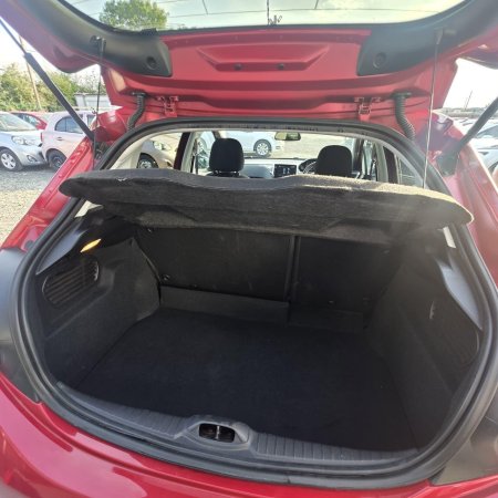 2018 Peugeot 208 - photo 11