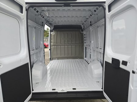 2025 Opel Movano - photo 6