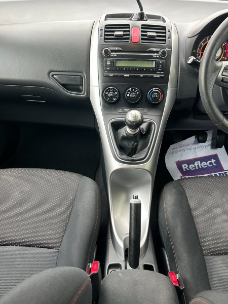 2011 Toyota Auris - photo 12