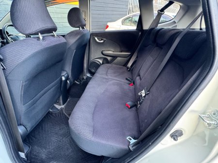 2012 Honda Fit - photo 16