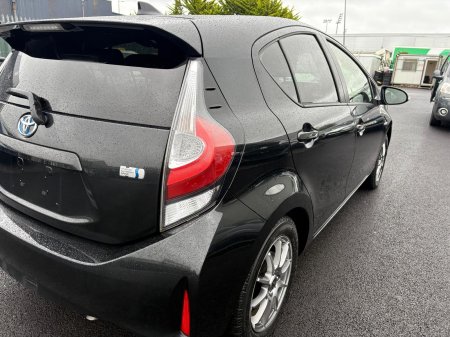 2017 Toyota Aqua - photo 10