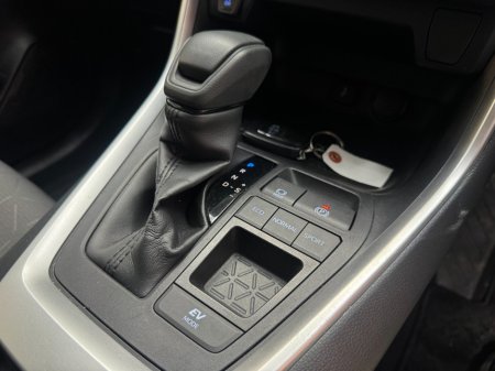 2021 Toyota RAV4 - photo 12
