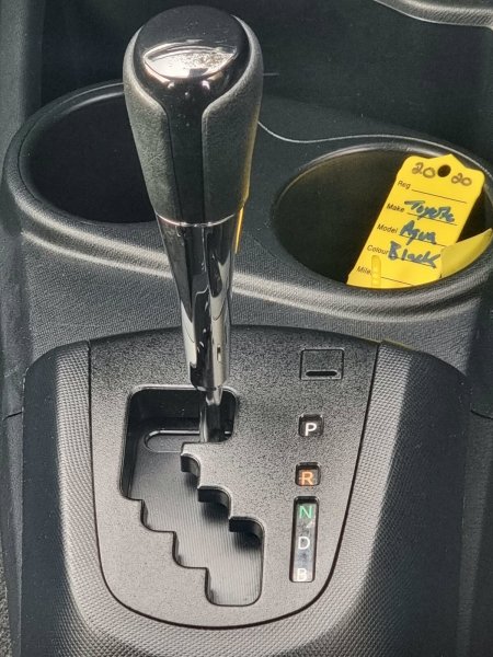 2020 Toyota Aqua - photo 25