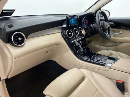 2022 Mercedes-Benz GLC - photo 6
