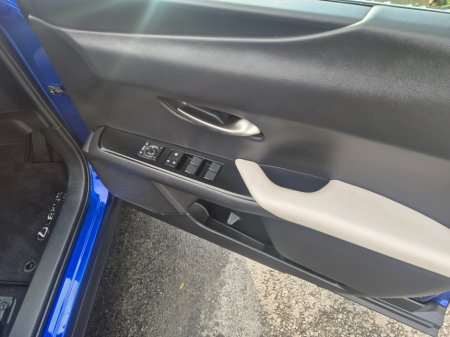 2023 Lexus UX - photo 13