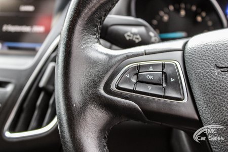 2016 Ford Focus - photo 22