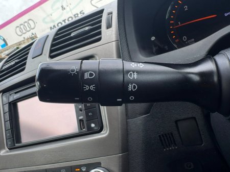 2011 Toyota Avensis - photo 22