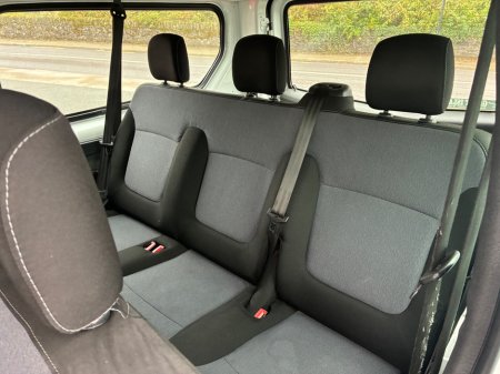 2015 Opel Vivaro - photo 16