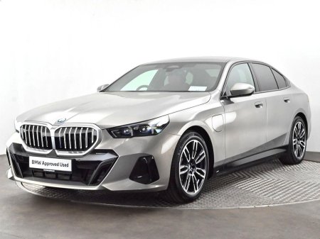 2026 BMW 5-Series - photo 24