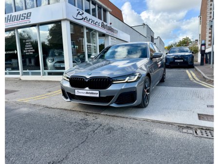 2023 BMW 5-Series - photo 2